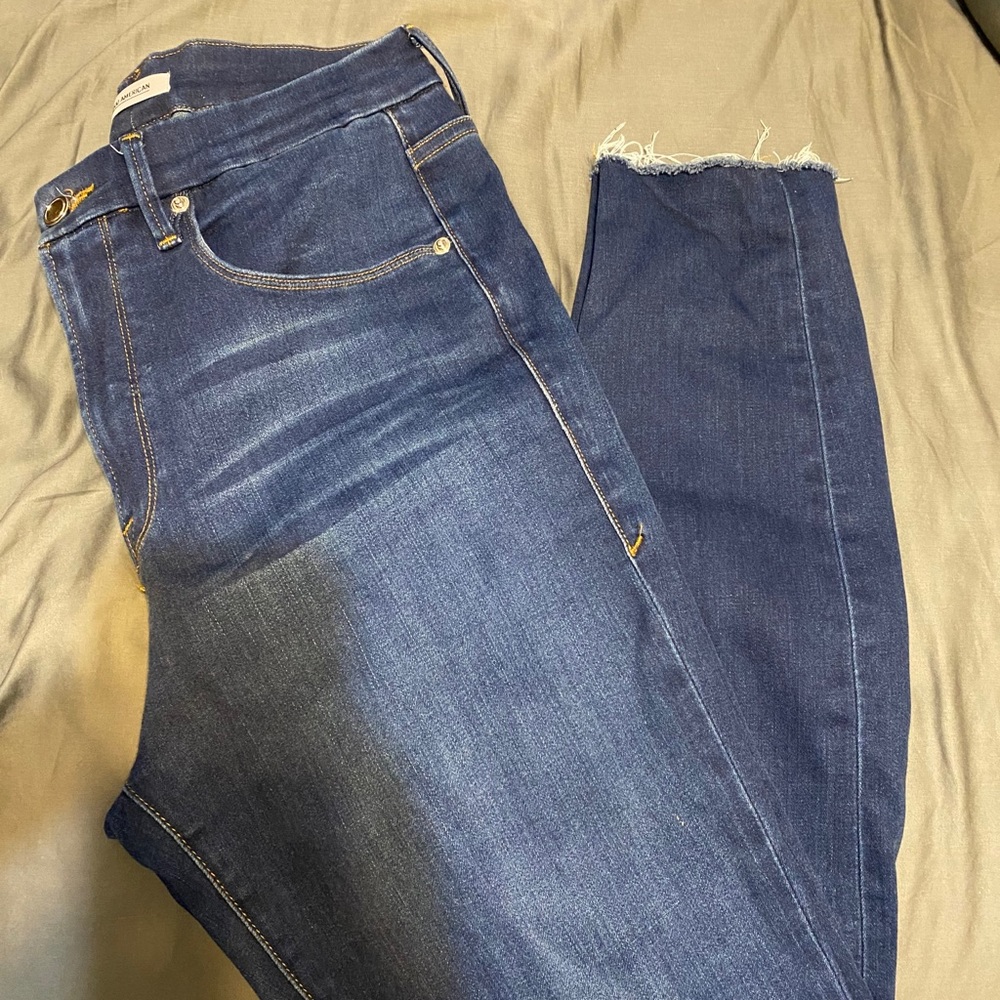 •Good American Good Waist Jeans